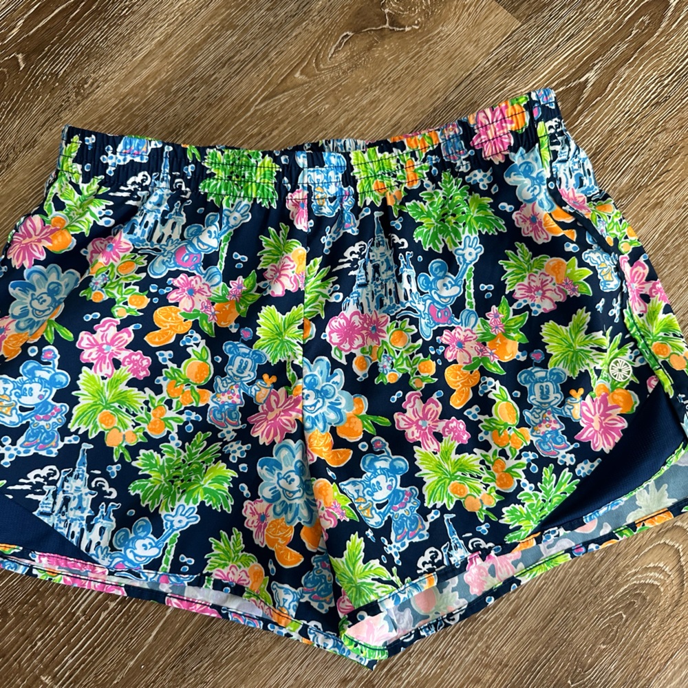 EUC- Women’s Lilly Pulitzer Disney Mickey Navy and Floral Shorts Sz Small